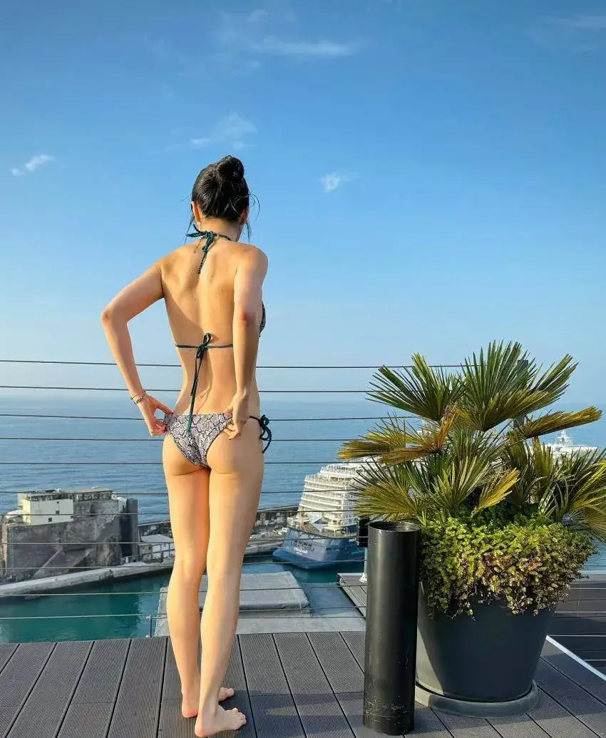 KhrissyKiss13