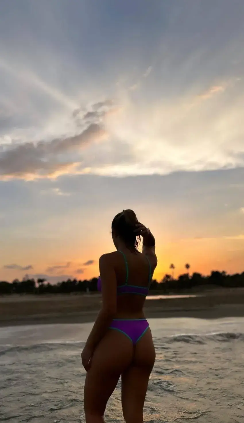LovelynenaVibes